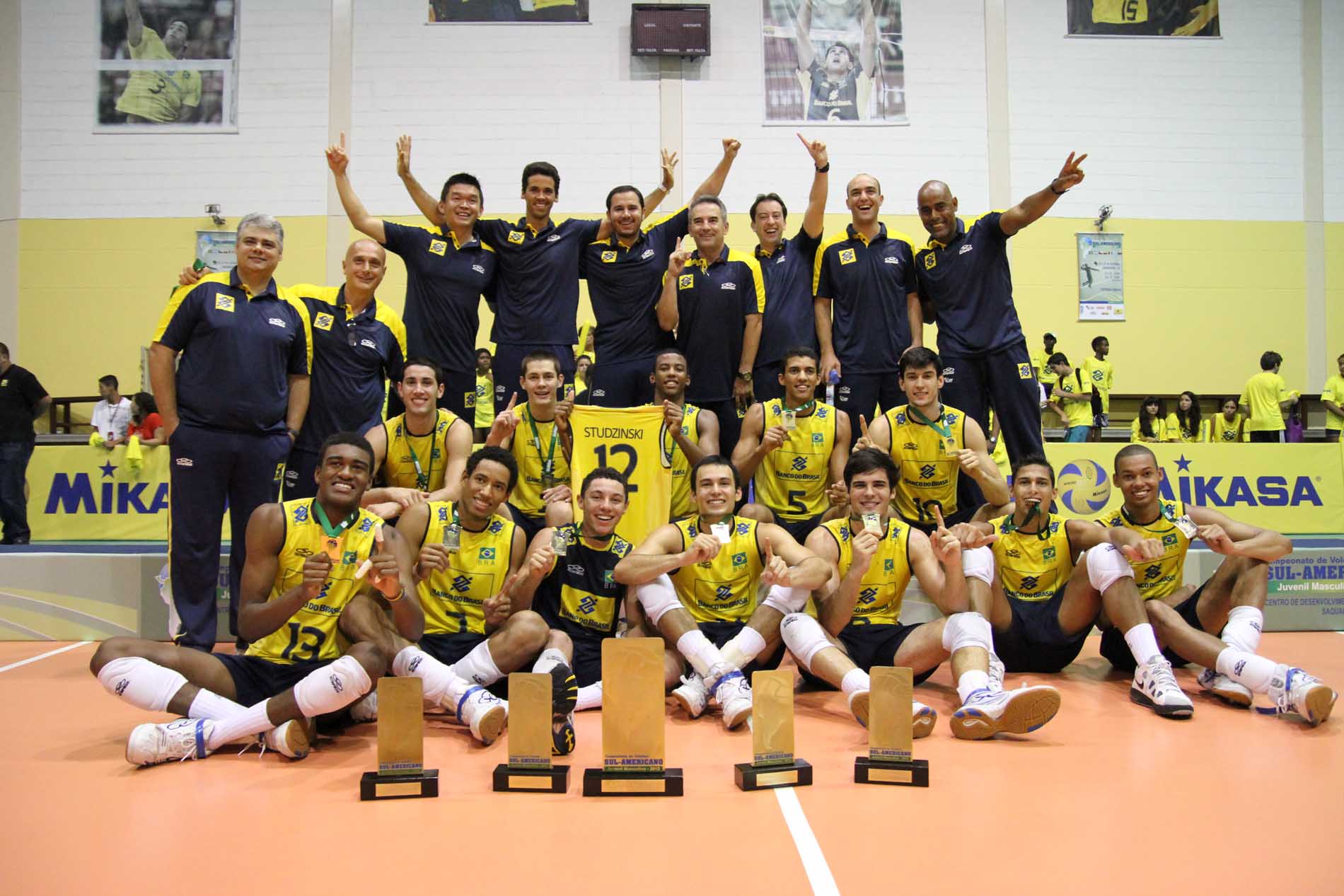 seleção brasileira de volei Juvenil 2012